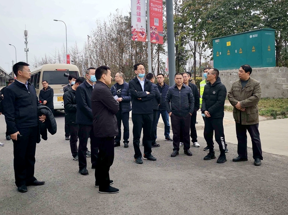 20210217成都市委常委、高新区党工委书记方存好调研成都绕城高速江家立交收费站提升改造情况_副本.jpg 20210217成都市委常委、高新区党工委书记方存好调研成都绕城高速江家立交收费站提升改造情况_副本.jpg
