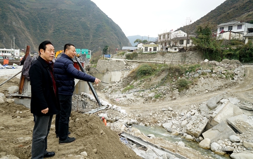 20191126川高公司党委委员、监事会主席何刚调研都汶高速安全和营运工作 (2).jpg