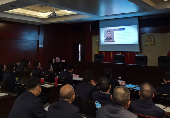 广南公司组织观看警示教育片.jpg 广南公司组织观看警示教育片.jpg