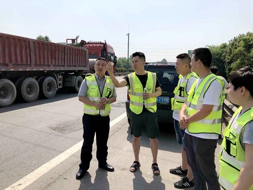 20190606川西公司顺利完成“取消省界收费站”工程ETC门架选址工作_cg.jpg 20190606川西公司顺利完成“取消省界收费站”工程ETC门架选址工作_cg.jpg