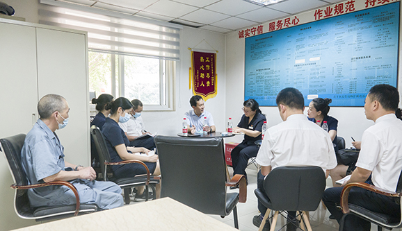 客服中心-7-小图.jpg 客服中心-7-小图.jpg