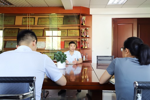 干部任职谈话1.jpg 干部任职谈话1.jpg