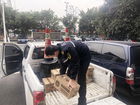 20200213川西公司管护大队坚守防疫防控一线 (3)_副本.jpg