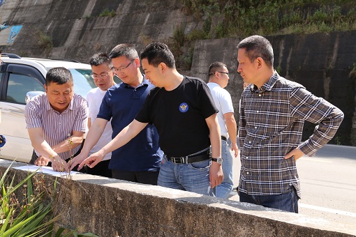 2019年5月8日,川高公司党委副书记、董事但勇一行实地调研德会路暨会理康养特色小镇项目3.JPG 2019年5月8日,川高公司党委副书记、董事但勇一行实地调研德会路暨会理康养特色小镇项目3.JPG