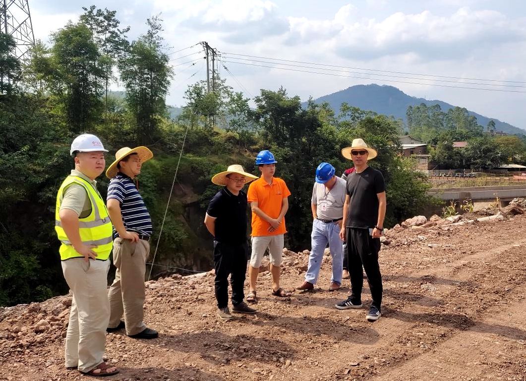 20190814吴总检查指导马边段安全生产_副本.jpg 20190814吴总检查指导马边段安全生产_副本.jpg