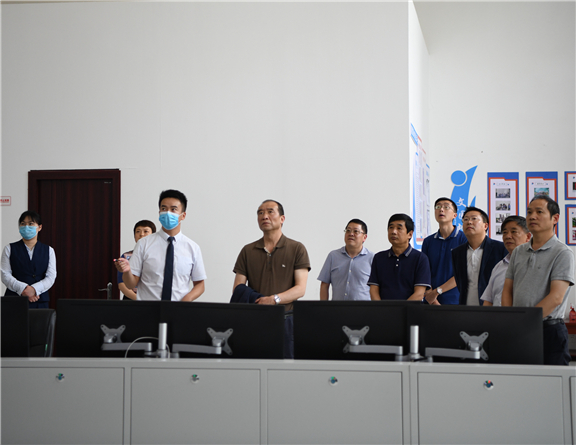 5.15+川高公司监事会主席冯兵一行调研雅西公司(川高).jpg 5.15+川高公司监事会主席冯兵一行调研雅西公司(川高).jpg