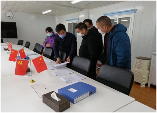 平武县政协主席廖玉平检查指导九绵高速新冠肺炎疫情防控和复工复产工作.jpg 平武县政协主席廖玉平检查指导九绵高速新冠肺炎疫情防控和复工复产工作.jpg