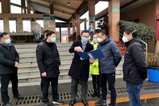 川高公司党委书记、董事长何刚,党委委员、副总经理张洪春一行督导检查成德南公司新型冠状病毒肺炎疫情防控工作1_副本_副本.jpg 川高公司党委书记、董事长何刚,党委委员、副总经理张洪春一行督导检查成德南公司新型冠状病毒肺炎疫情防控工作1_副本_副本.jpg