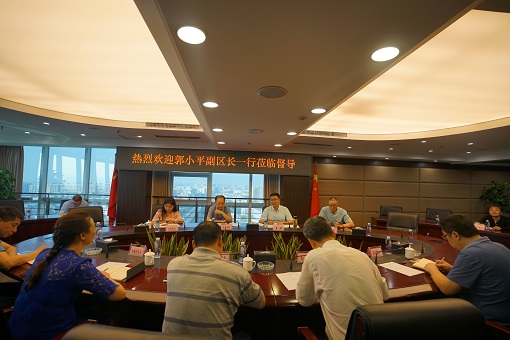 8.15川高公司与武侯区政府举行座谈2.jpg