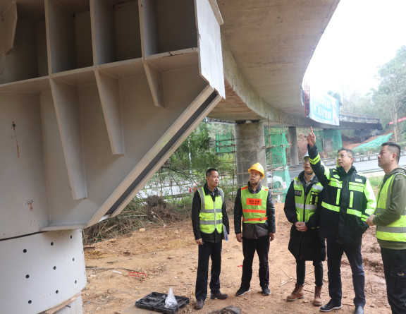no378-成南公司开展南渝路王家沟独柱墩式桥梁维修加固处治工作现场推进会(祝根).jpg no378-成南公司开展南渝路王家沟独柱墩式桥梁维修加固处治工作现场推进会(祝根).jpg