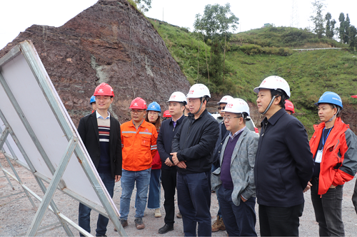 川高监事委员会周大川委员、李子寿委员一行赴乐西高速调研5.png 川高监事委员会周大川委员、李子寿委员一行赴乐西高速调研5.png