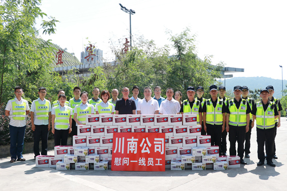 2-200R0211430a3.jpg 2-200R0211430a3.jpg