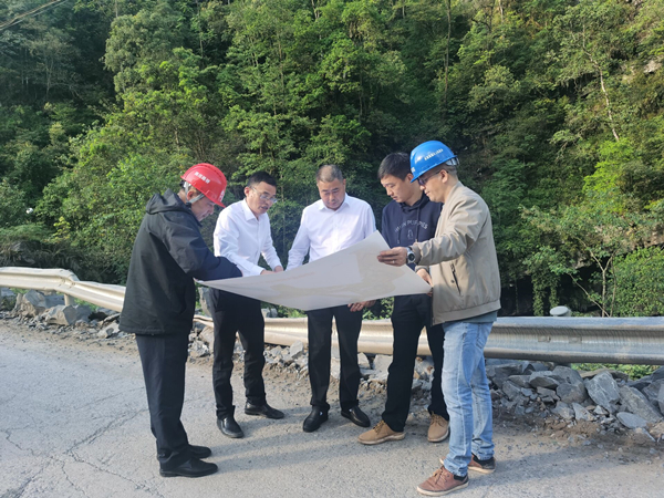 乐西公司做好“五一”期间项目开元棋牌安全环保工作1_副本.jpg 乐西公司做好“五一”期间项目开元棋牌安全环保工作1_副本.jpg