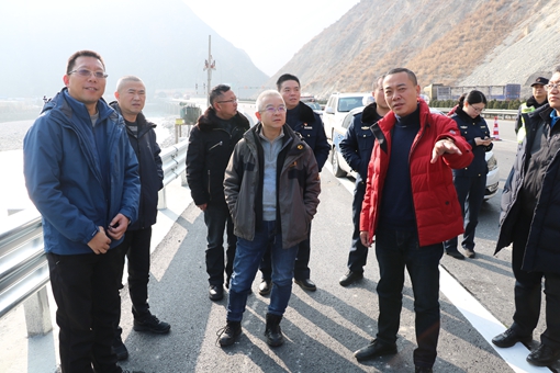 20190110厅高管局副局长张钧调研映汶高速恢复收费相关工作_副本.jpg 20190110厅高管局副局长张钧调研映汶高速恢复收费相关工作_副本.jpg