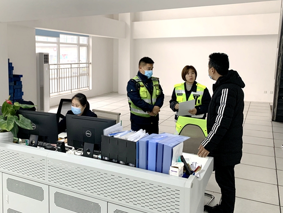 20210304川西公司严厉打击偷逃通行费车辆 _副本.jpg 20210304川西公司严厉打击偷逃通行费车辆 _副本.jpg