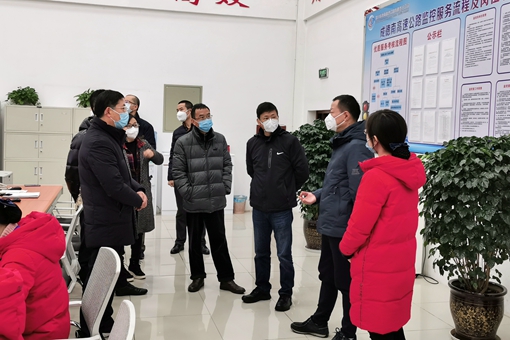 川高公司党委书记、董事长何刚,党委委员、副总经理张洪春一行督导检查成德南公司新型冠状病毒肺炎疫情防控工作2_副本.jpg 川高公司党委书记、董事长何刚,党委委员、副总经理张洪春一行督导检查成德南公司新型冠状病毒肺炎疫情防控工作2_副本.jpg