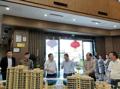 1554881944881648.jpg 2019.04.09川高公司党委委员、工会主席吴朝金一行调研指导恩阳交旅融合示范项目及高路房公司“高庐·御品湾”项目2.jpg