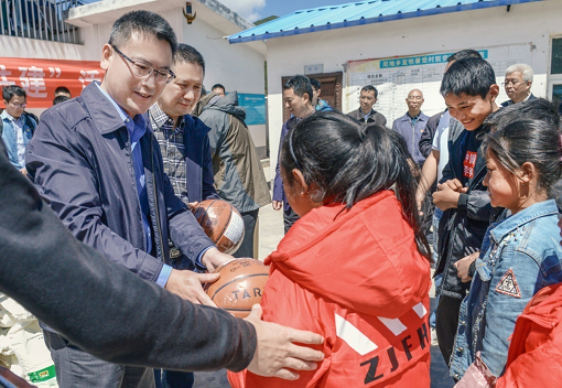 1557474640126670.png 5.6—8“党建引领聚合力 结对共建促发展”------川高公司机关党员赴昭觉县开展“城乡党建结对共建”暨主题党日活动.png