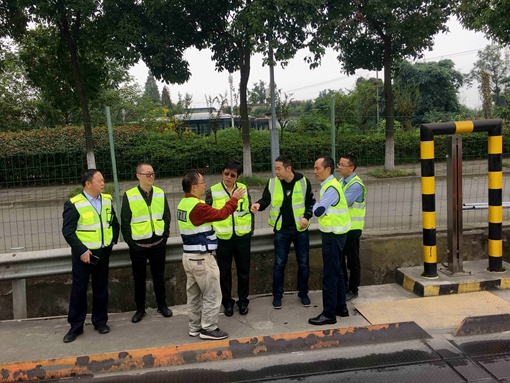 20191009川西公司党委委员、副总经理何雁调研公司ETC改造工作_副本.jpg 20191009川西公司党委委员、副总经理何雁调研公司ETC改造工作_副本.jpg