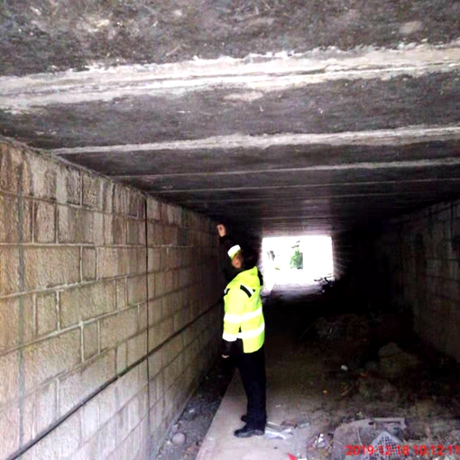 宜宾管理处地震后对辖区内高速公路进行安全隐患排查2.jpg 宜宾管理处地震后对辖区内高速公路进行安全隐患排查2.jpg