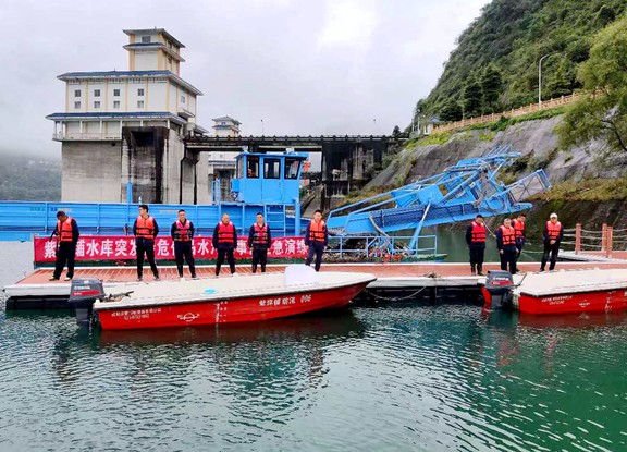 20200927都汶高速开展2020年紫坪铺水库突发涉危化品水污染应急演练 (3)_副本.jpg