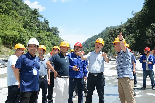 川高公司郜进良调研九绵高速33、24标2.jpg 川高公司郜进良调研九绵高速33、24标2.jpg