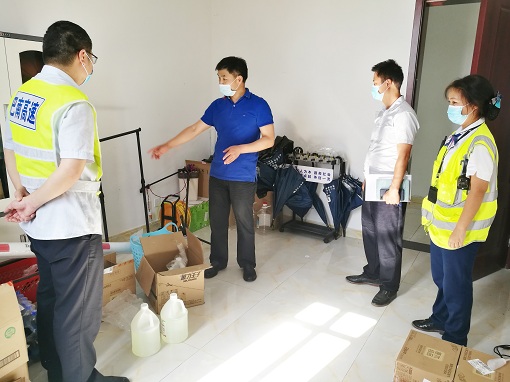 纪委检查.jpg 纪委检查.jpg