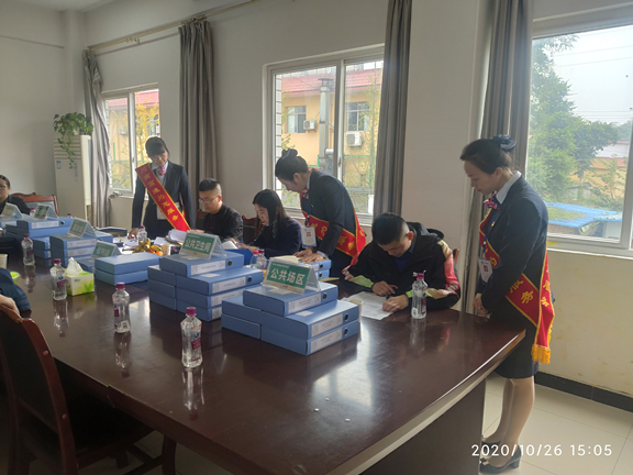 自贡北服务区顺利通过2020年度全省高速公路服务区星级再评定验收 (3)_副本.jpg 自贡北服务区顺利通过2020年度全省高速公路服务区星级再评定验收 (3)_副本.jpg