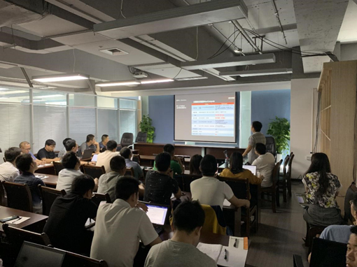 讲座.jpg 讲座.jpg