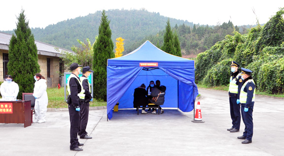 防疫演练3.jpg 防疫演练3.jpg