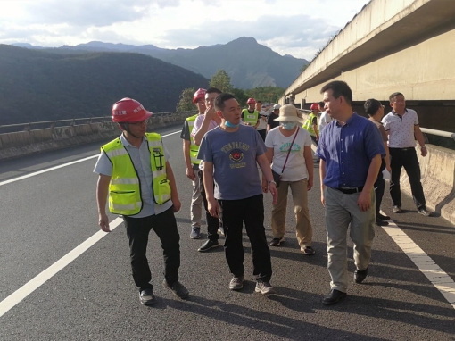 现场_副本.jpg 现场_副本.jpg