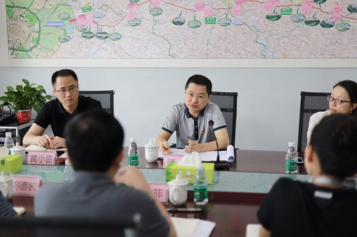 川高公司潘峰调研高路信息1.jpg 川高公司潘峰调研高路信息1.jpg