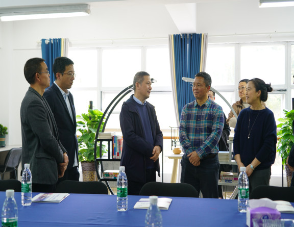 no81-川高公司党委委员、董事、工会主席吴朝金一行到成南公司调研指导工作(肖楠婷) - 副本.JPG no81-川高公司党委委员、董事、工会主席吴朝金一行到成南公司调研指导工作(肖楠婷) - 副本.JPG