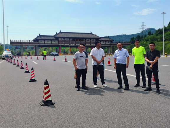 现场管控.jpg 现场管控.jpg