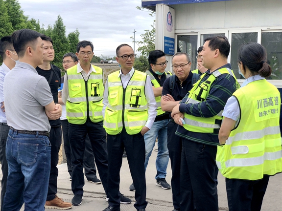 20200509省交通运输厅监控结算中心到成都绕城高速检查缓堵保畅工作 (2)_副本.jpg 20200509省交通运输厅监控结算中心到成都绕城高速检查缓堵保畅工作 (2)_副本.jpg