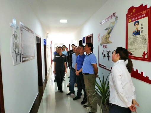 广南公司党委委员、副总经理李子寿、纪委书记李永富一行到苍溪收费站调研1.jpg 广南公司党委委员、副总经理李子寿、纪委书记李永富一行到苍溪收费站调研1.jpg