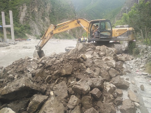 履行新使命 抗洪当先锋 2.jpg 履行新使命 抗洪当先锋 2.jpg