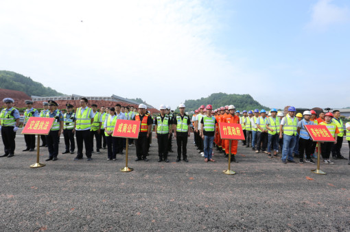 no144-成南公司开展汛期道路安全综合演练1(李畅).JPG no144-成南公司开展汛期道路安全综合演练1(李畅).JPG