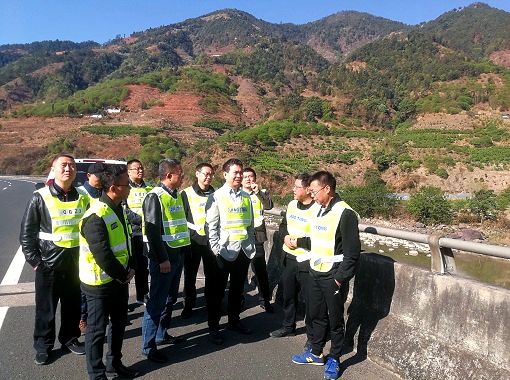 1553131032949034.jpg 3月19日-20日川高公司副总经理郜进良督导攀西公司2019年专项养护工程2.jpg