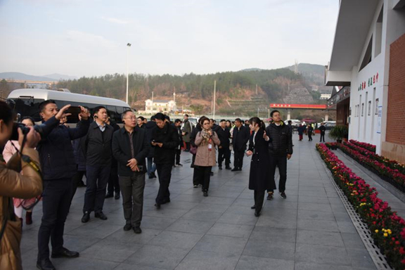 现场参观_副本.jpg 现场参观_副本.jpg