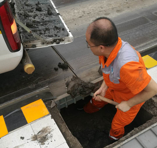 C:\Users\Administrator\Desktop\广安管理处积极完成计重秤台淤泥清理工作\广安管理处积极完成计重秤台淤泥清理工作\3_副本.jpg C:\Users\Administrator\Desktop\广安管理处积极完成计重秤台淤泥清理工作\广安管理处积极完成计重秤台淤泥清理工作\3_副本.jpg