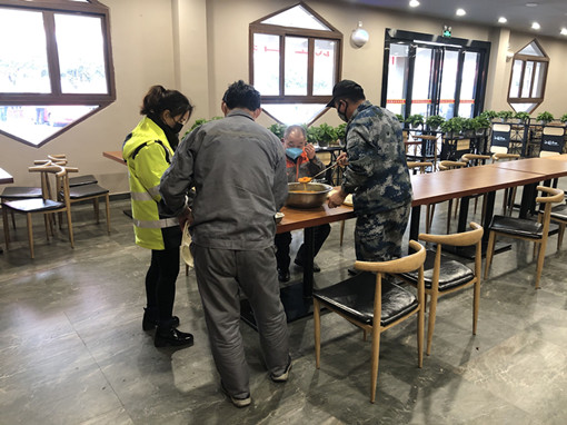 飞驰支援 点赞“逆行”英雄1_副本.jpg 飞驰支援 点赞“逆行”英雄1_副本.jpg