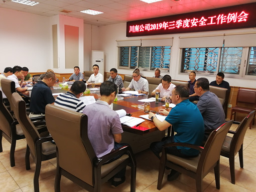 2-1ZZ6104Q0532.jpg 2-1ZZ6104Q0532.jpg