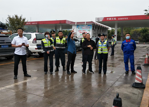 一路三分_副本.jpg 一路三分_副本.jpg