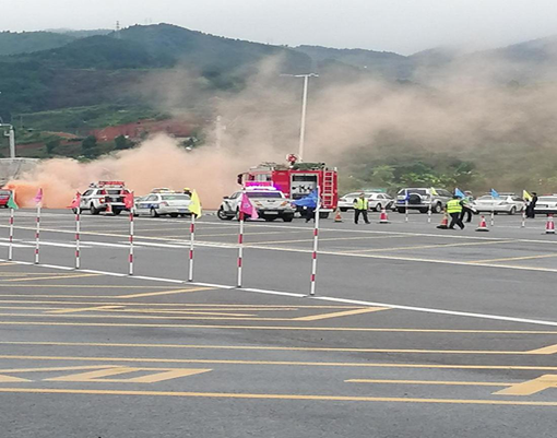 5109.20成德南公司组织开展防止二次交通事故应急演练1_副本.png 5109.20成德南公司组织开展防止二次交通事故应急演练1_副本.png