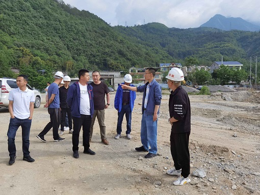 绵九公司党委书记、董事长曾杰赴九绵高速沿线检查工作-1.jpg 绵九公司党委书记、董事长曾杰赴九绵高速沿线检查工作-1.jpg