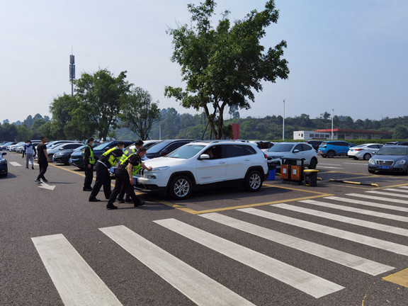 服务区图片_副本.jpg 服务区图片_副本.jpg