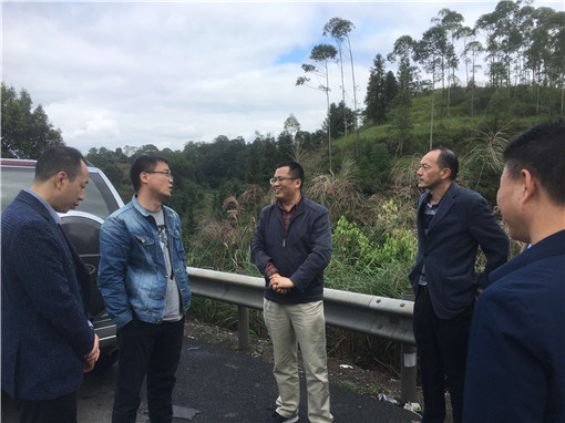 川高公司路面施工督导组到川东公司开展督导工作.jpg 川高公司路面施工督导组到川东公司开展督导工作.jpg