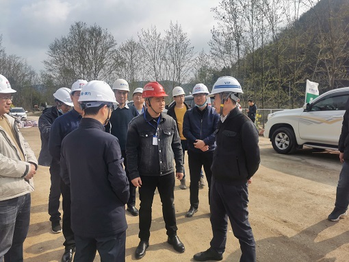 四川省交通运输厅工程质量监督局副局长高艳龙视察九绵高速公路复工复产工作-2.jpg