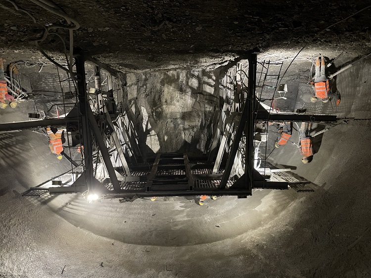 隧道施工1.jpg